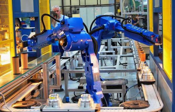«Tassare i robot? Meglio tassare Bill Gates»