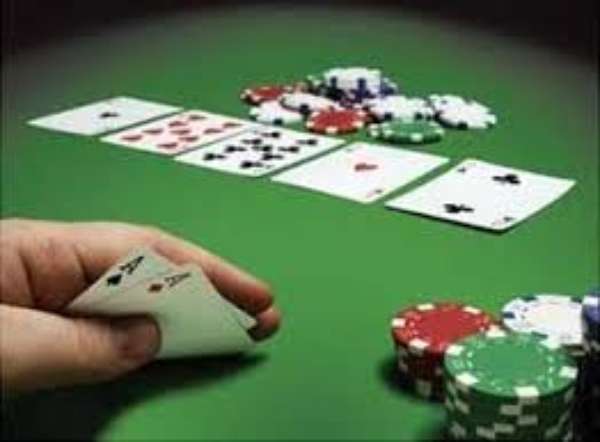 Sulla legge elettorale un'infinita partita a poker